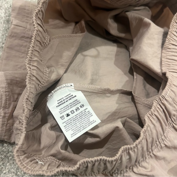 Nike Sportswear Essential Women's High-Rise Woven Cargo Pants (NWOT) - Picture 8 of 10